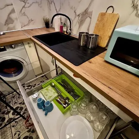 Charmant Studio Plus Apartment *